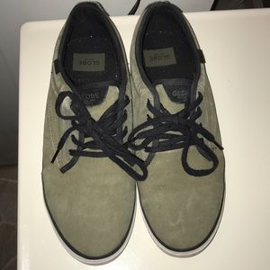 Globe shoes